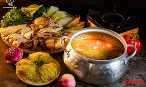 Nhà hàng Ẩm Thực Chay Tuệ Trần Hưng Đạo không gian Phật Giáo và món chay 10