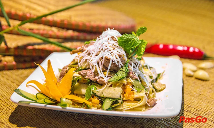 nha-hang-am-yhuc-tre-viet-nguyen-cao-luyen-long-bien-slide-5