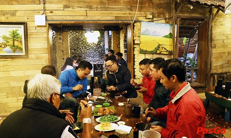 ao-quan-dong-tac-am-thuc-que-doc-dao-giua-ha-thanh-10