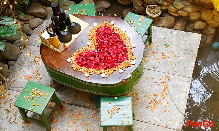 ao-quan-dong-tac-am-thuc-que-doc-dao-giua-ha-thanh-12