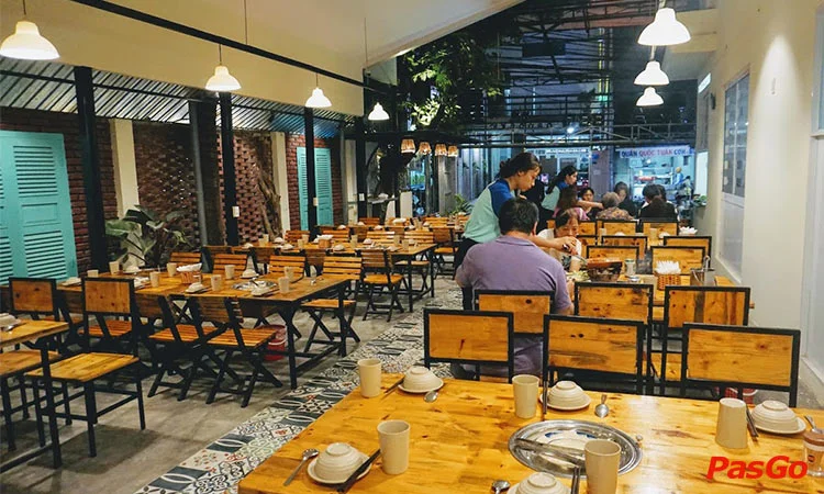 nha-hang-aura-bbq-dang-tat-12