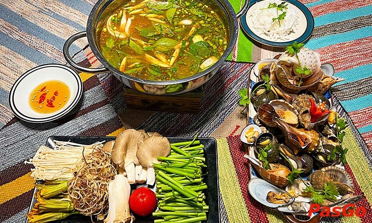 Nhà hàng Bà Cô Lốc Cốc Trần Cao Vân chuyên món ốc 8