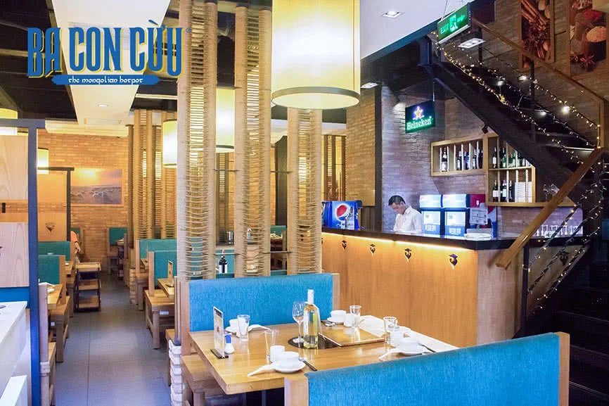 nha-hang-ba-con-cuu-phan-xich-long-1a