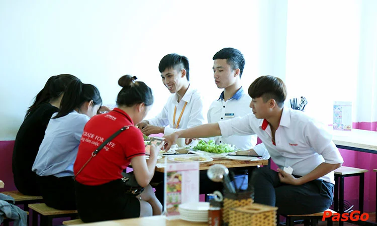 nha-hang-banh-trang-hoang-beo-nguyen-hoang-slide-12