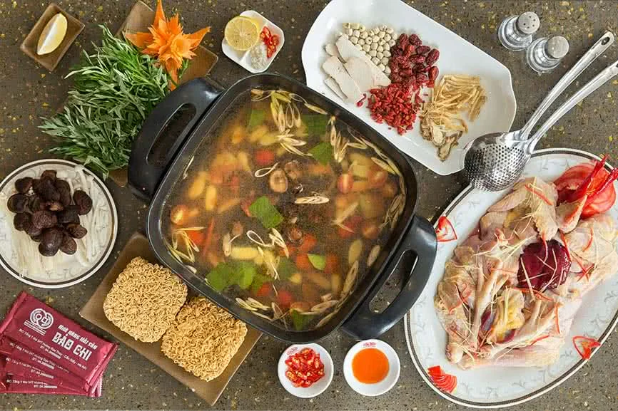 nha-hang-bao-chi-hoang-dao-thuy-anh-nhoa