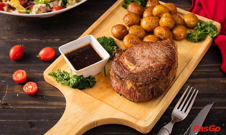 nha-hang-bep-cua-83-tue-tinh-3