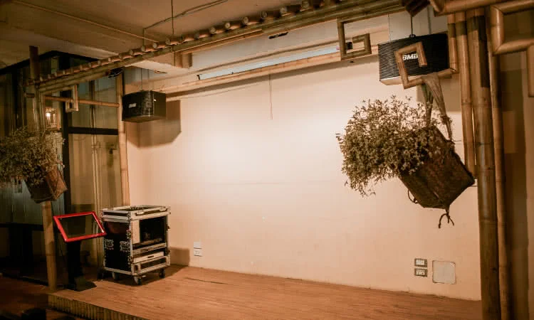 nha-hang-bep-muong-cao-dat-slide-10