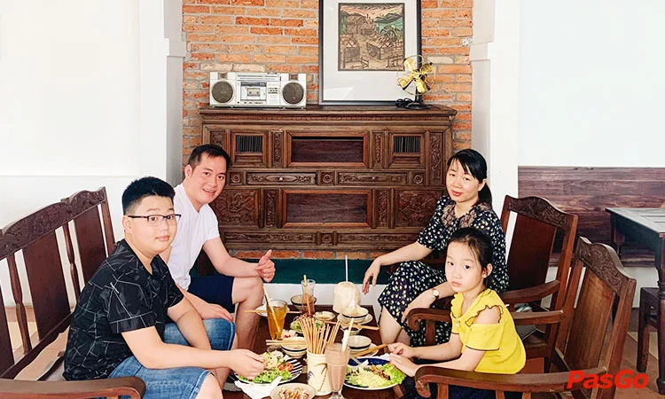 nha-hang-bep-nha-ba-xa-dien-bien-phu-11