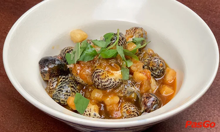 nha-hang-bep-oc-sai-gon-ngo-thoi-nhiem-2