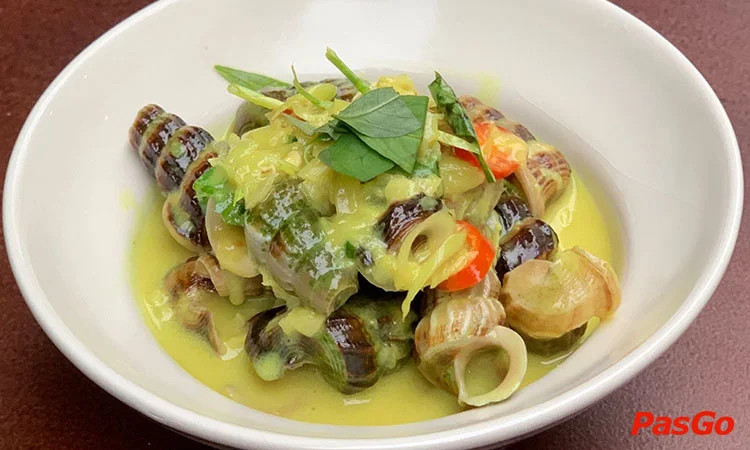 nha-hang-bep-oc-sai-gon-ngo-thoi-nhiem-4