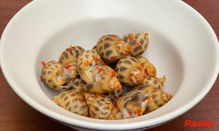 nha-hang-bep-oc-sai-gon-ngo-thoi-nhiem-5