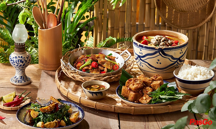 nha-hang-bep-quan-nguyen-van-loc-2