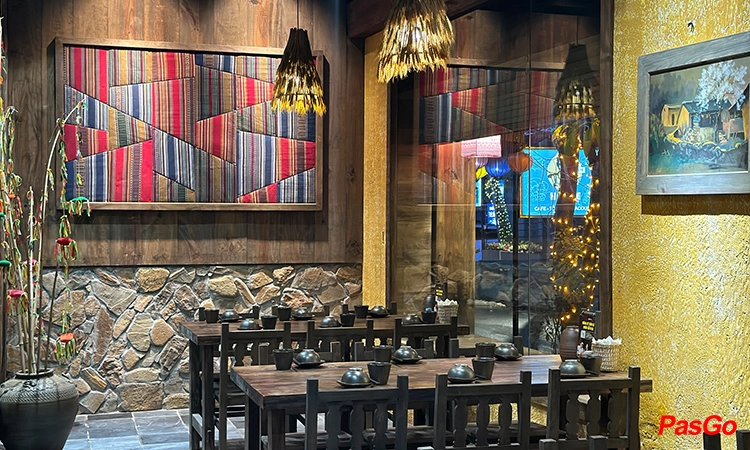 nha-hang-bep-quan-nguyen-van-loc-9