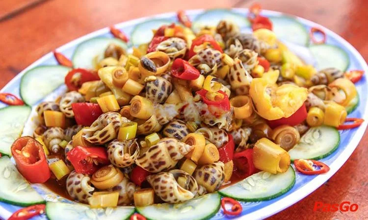 nha-hang-bep-que-duong-30-thang-4-8