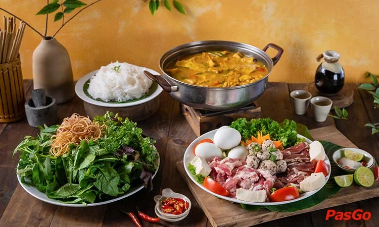 Nhà hàng Bếp Tùng Thái Thịnh biệt thư sân vườn món việt 2