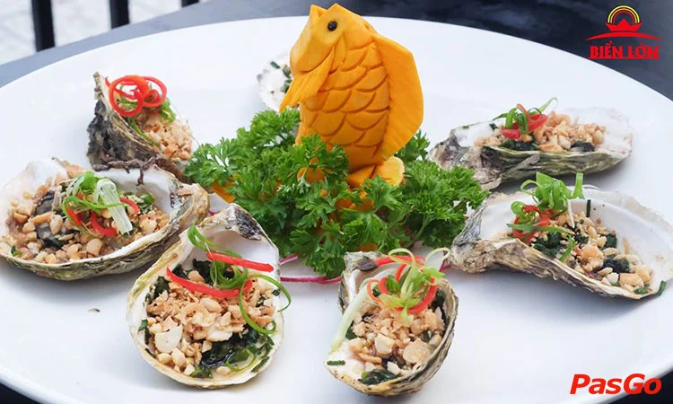 nha-hang-bien-lon-duong-vo-nguyen-giap-10