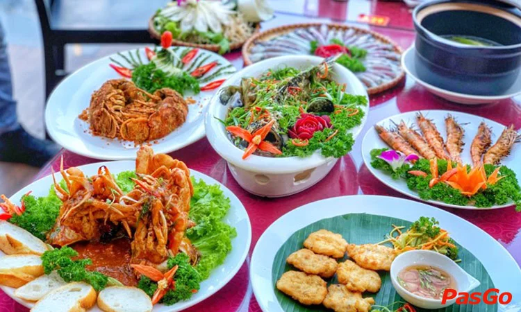 nha-hang-bien-lon-duong-vo-nguyen-giap-12