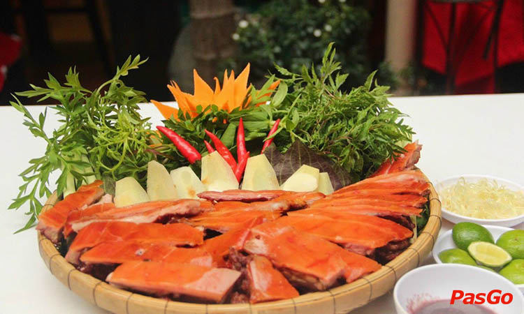 nhà hàng biển việt nguyễn văn cừ chuyên tổ chức tiệc 11