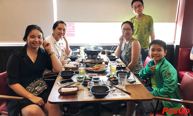 nha-hang-bishin-lau-ga-thien-nhien-collagen-le-thanh-ton-11