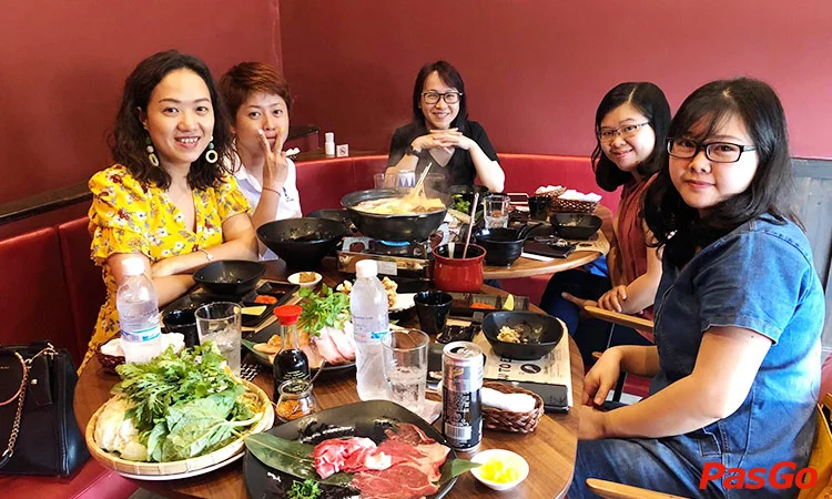 nha-hang-bishin-lau-ga-thien-nhien-collagen-le-thanh-ton-9