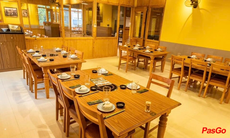 Nhà hàng Bò Tơ Quán Mộc Nguyễn Thị Thập 11