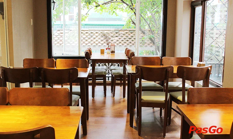 nha-hang-bonjour-resto-hoa-mai-slide-10