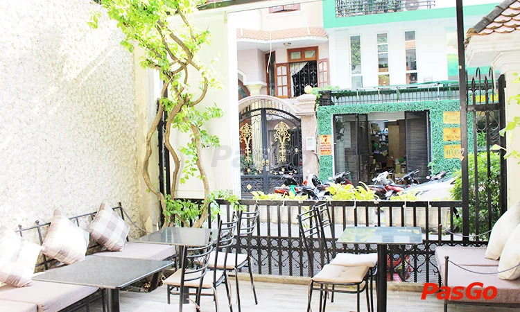 nha-hang-bonjour-resto-hoa-mai-slide-12