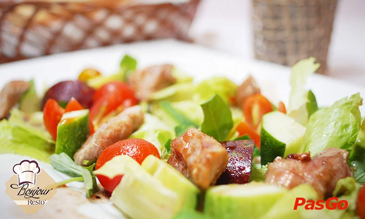 nha-hang-bonjour-resto-nguyen-tri-phuong-slide-2