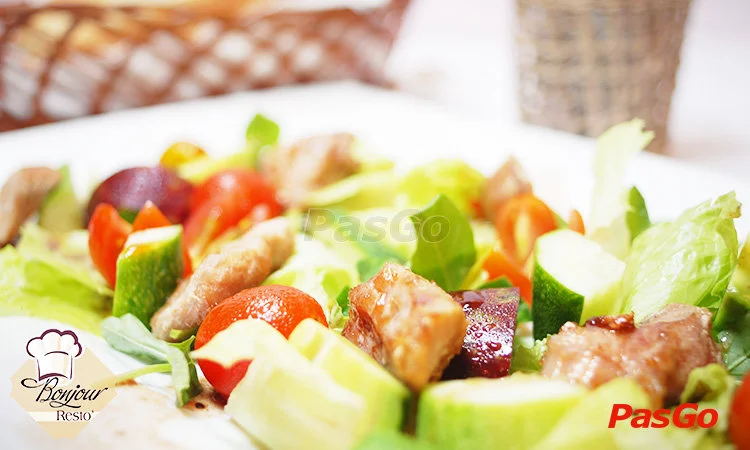 nha-hang-bonjour-resto-su-van-hanh-7