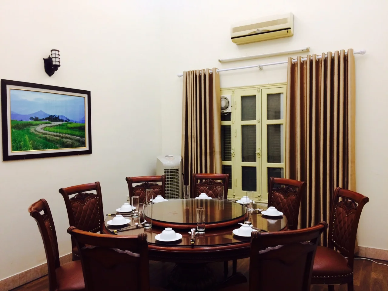 nha-hang-boong-thuyen-xuan-la-11