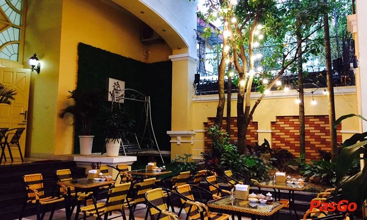 nha-hang-boong-thuyen-xuan-la-12