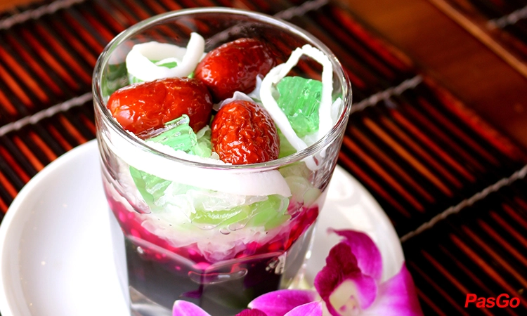 nha-hang-buffet-co-noi-khach-san-bong-sen-15