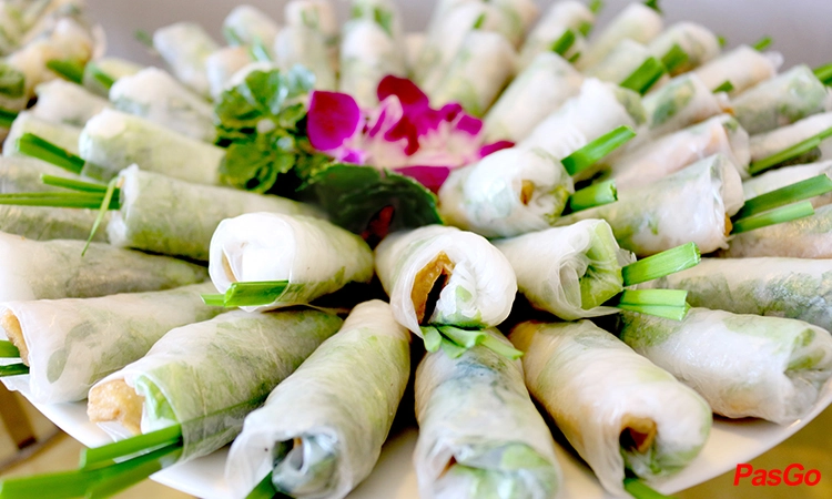 nha-hang-buffet-co-noi-khach-san-bong-sen-9