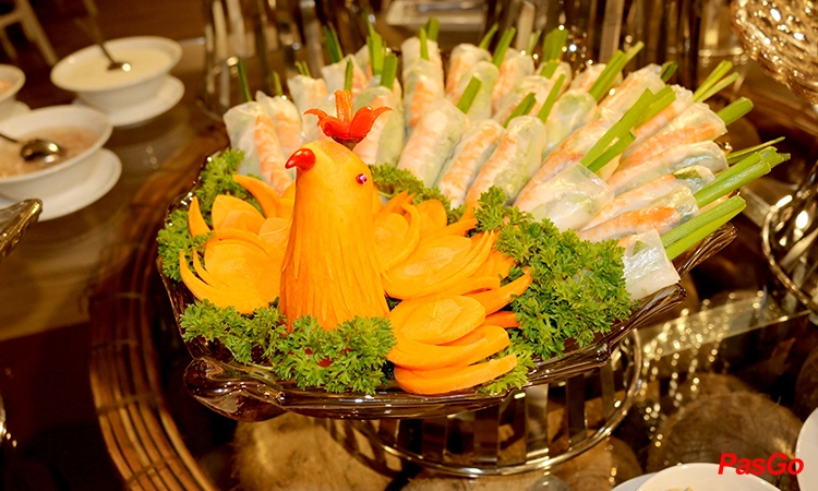 nha-hang-buffet-ganh-khach-san-bong-sen-quan-1-10