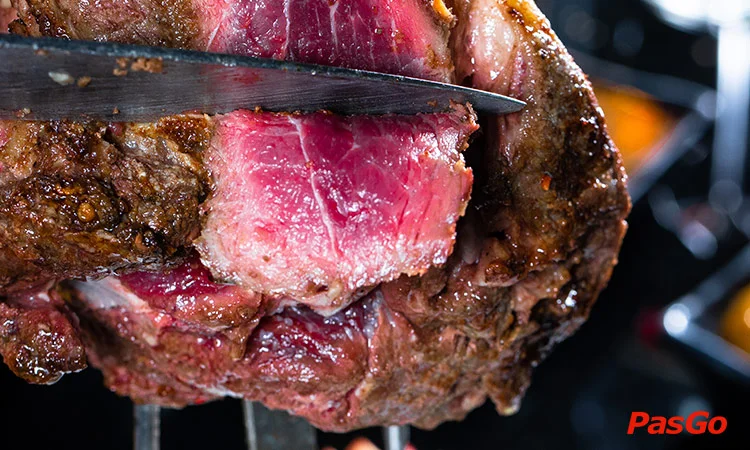 nha-hang-buffet-nuong-brazil-nguyen-truong-to-2