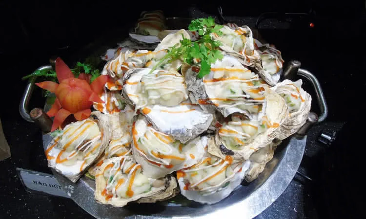 nha-hang-buffet-trua-blue-diamond-thu-khoa-huan-4