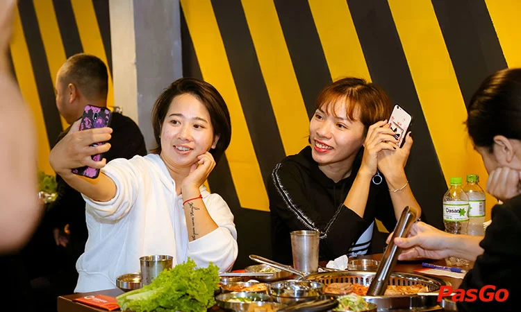 nha-hang-buk-buk-aeon-mall-long-bien-slide-11