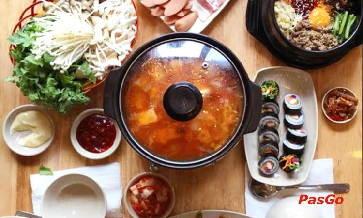 nha-hang-busan-korean-food-dinh-tien-hoang-slide-1