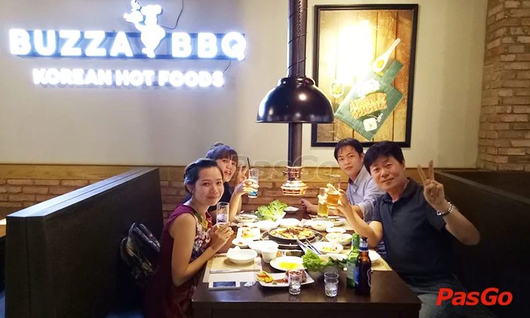 nha-hang-buzza-bbq-nguyen-thi-thap-11