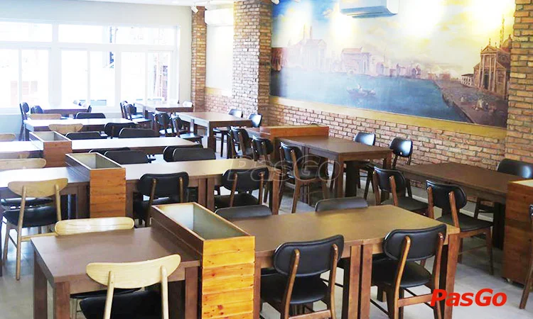 nha-hang-buzza-pizza-nguyen-thi-thap-12