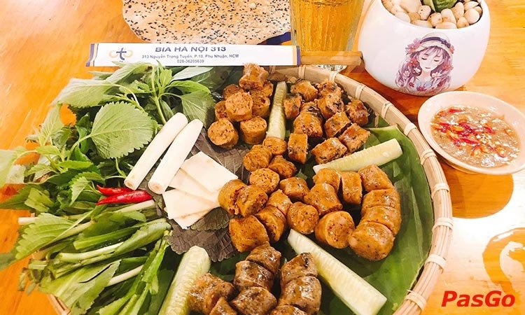 Nhà hàng Bzone Bia Hơi Hà Nội 313 Nguyễn Trọng Tuyển Chuyên món Việt & Bia 1