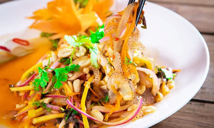 nha-hang-carnaval-beer-145-trung-hoa-2