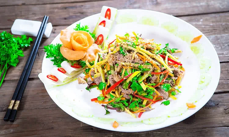 nha-hang-carnaval-beer-145-trung-hoa-6