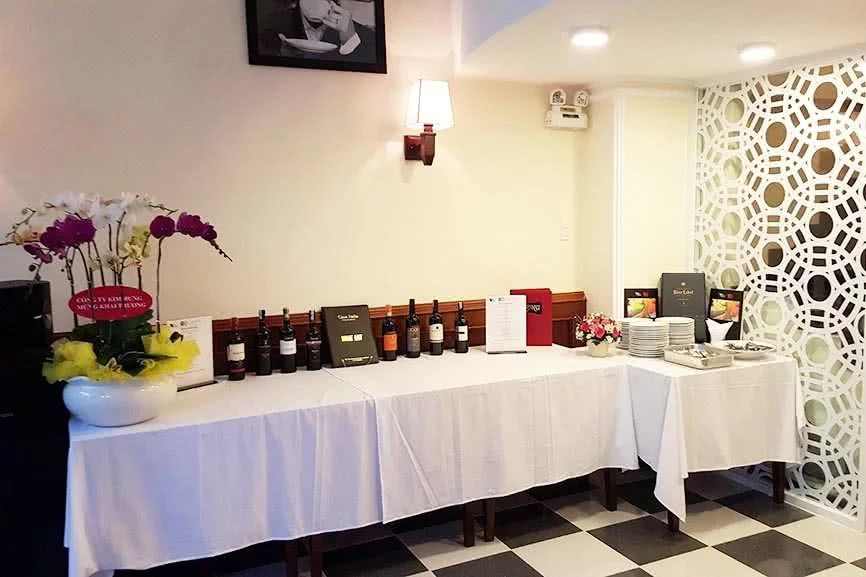 nha-hang-casa-italia-86-le-loi-khong-gian-2a