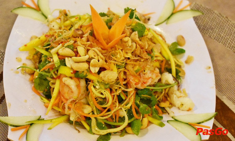 nha-hang-cay-dua-1-nguyen-tat-thanh-slide-1