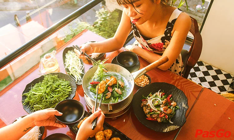 nha-hang-cha-ca-bay-thanh-nien-10