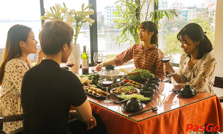 nha-hang-cha-ca-bay-thanh-nien-11