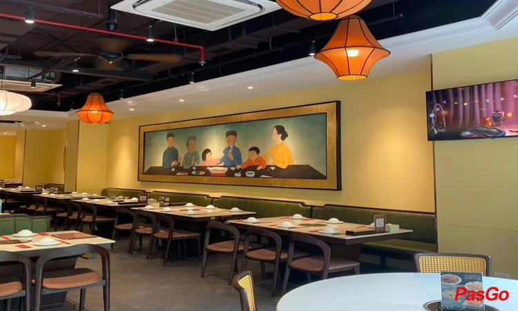 Nhà hàng Chả Cá Hàng Sơn Hoàng Đạo Thuý 12