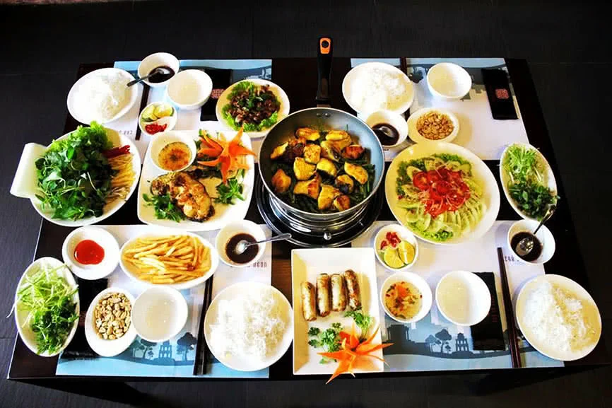 nha-hang-cha-ca-ngon-phan-chu-trinh-slide-5