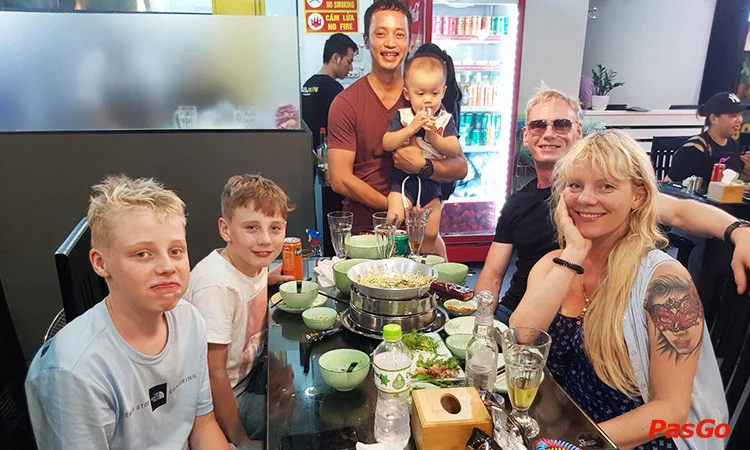 nha-hang-cha-ca-ngon-royal-city-12